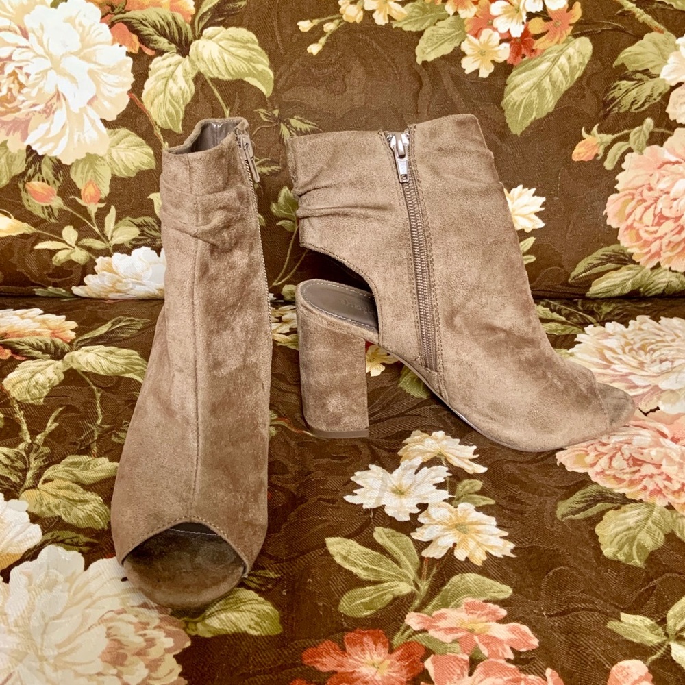 Charlotte Russe Fallone Heels 🏷